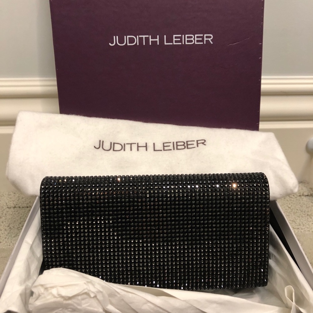 Classic Fizzy Judith Leiber Clutch! Iconic